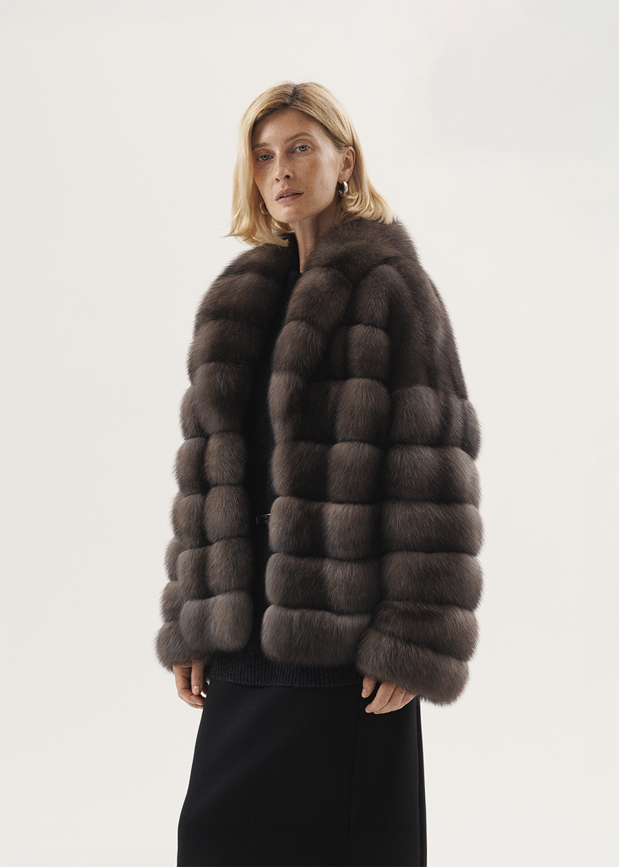 Шуба из меха соболя с шалевым воротником в оттенке Графит