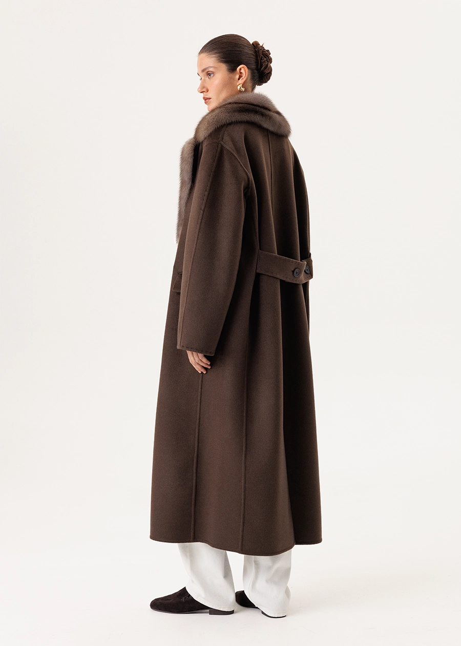 Двубортное пальто из кашемира с цельным английским воротником