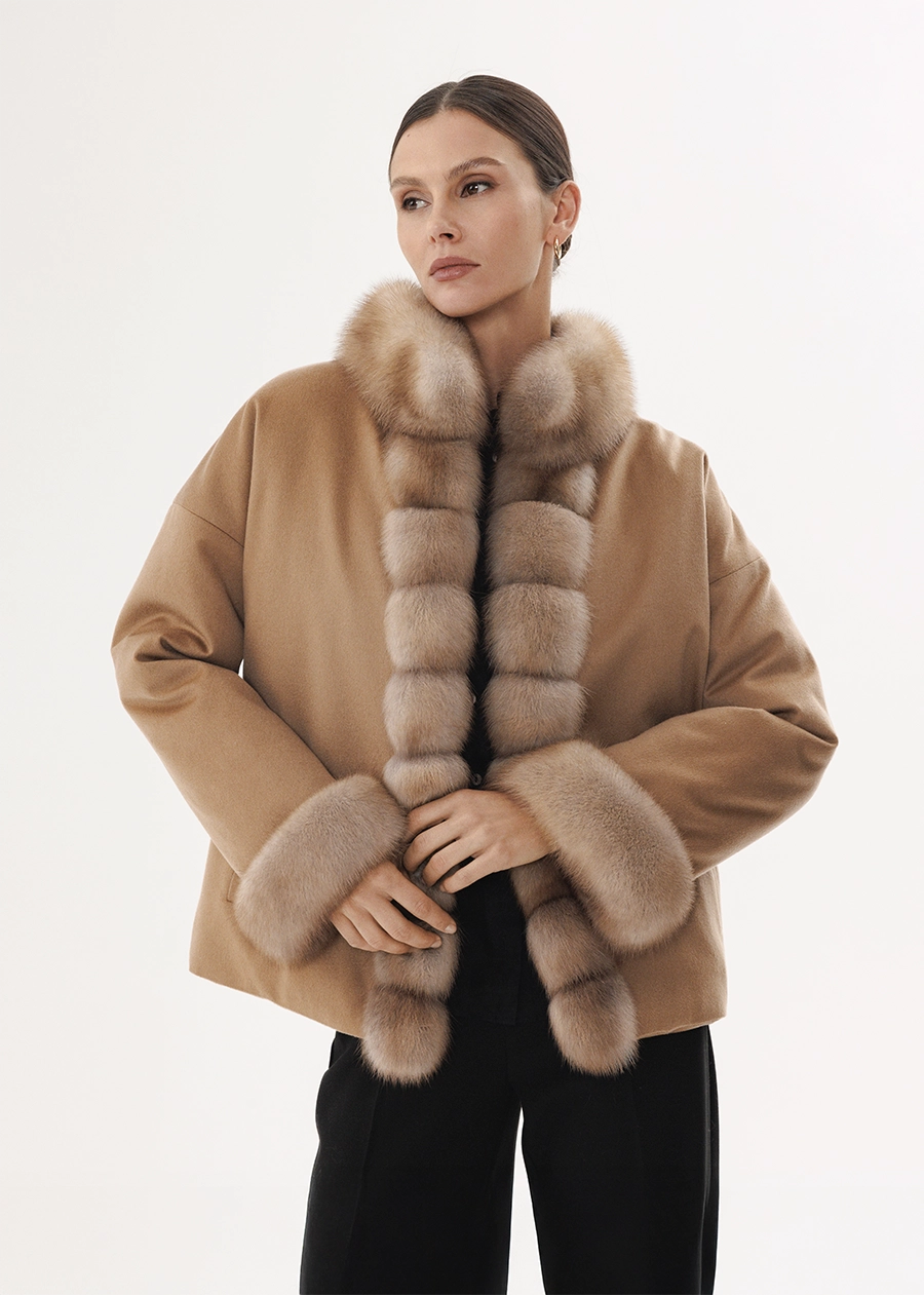 Кашемировая куртка с отделкой из меха куницы
