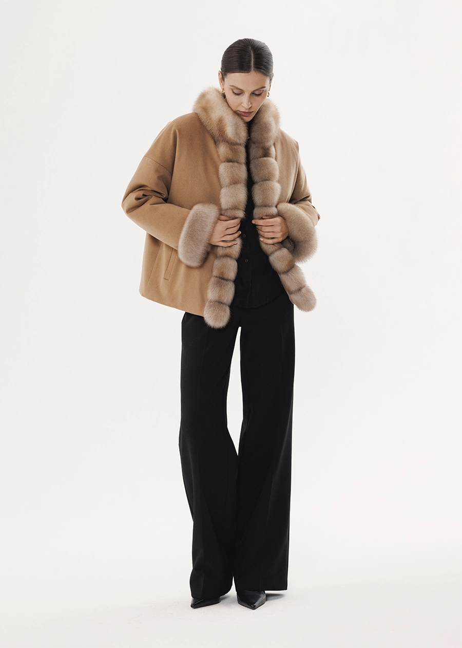 Кашемировая куртка с отделкой из меха куницы