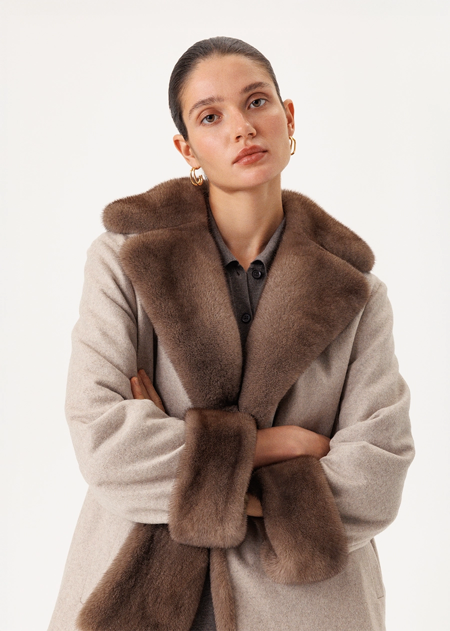 Кашемировая куртка с английским воротником из меха норки