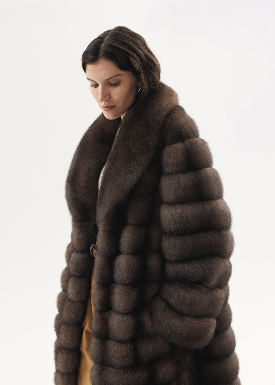 Шуба из соболя с цельным шалевым воротником