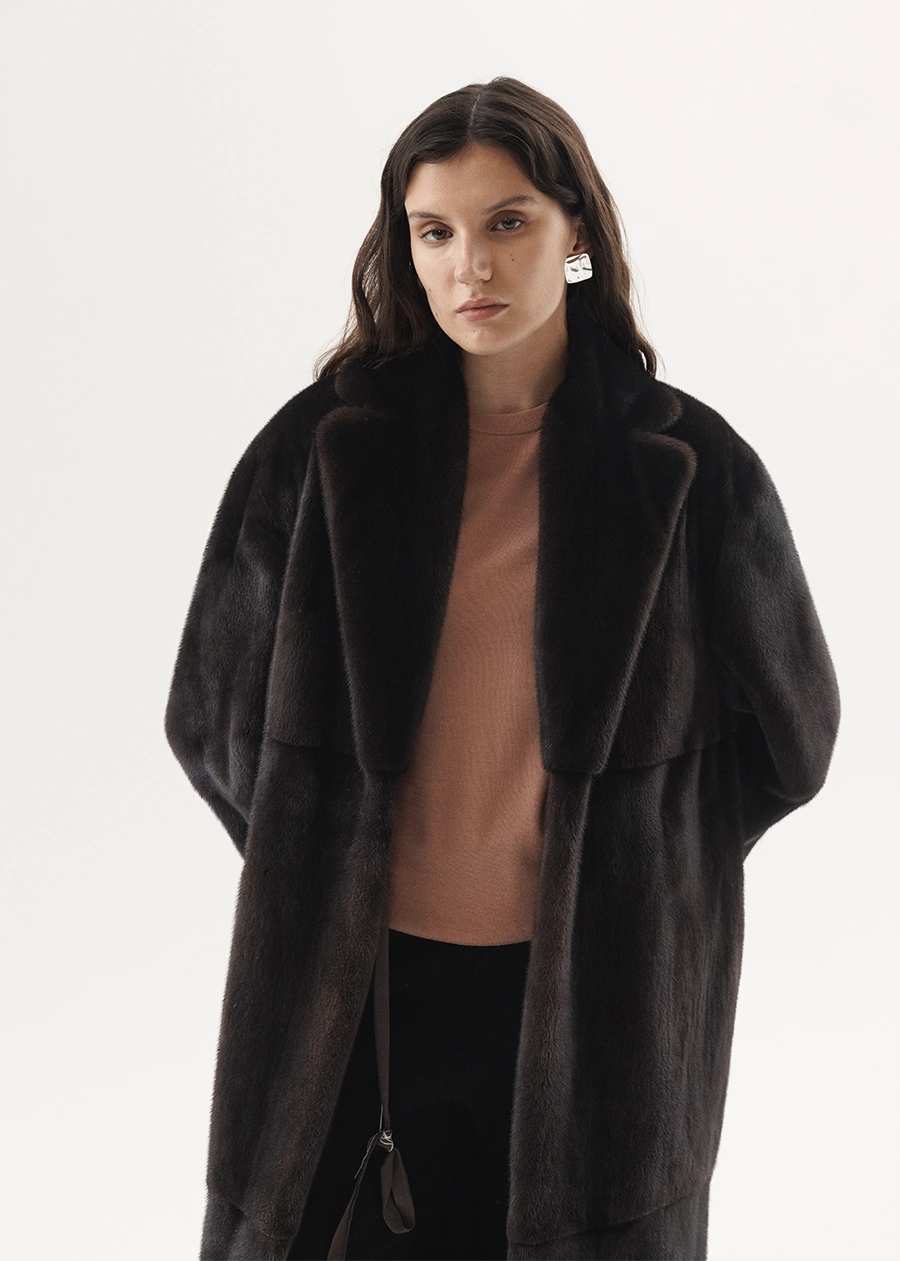 Норковая шуба с классическим воротником