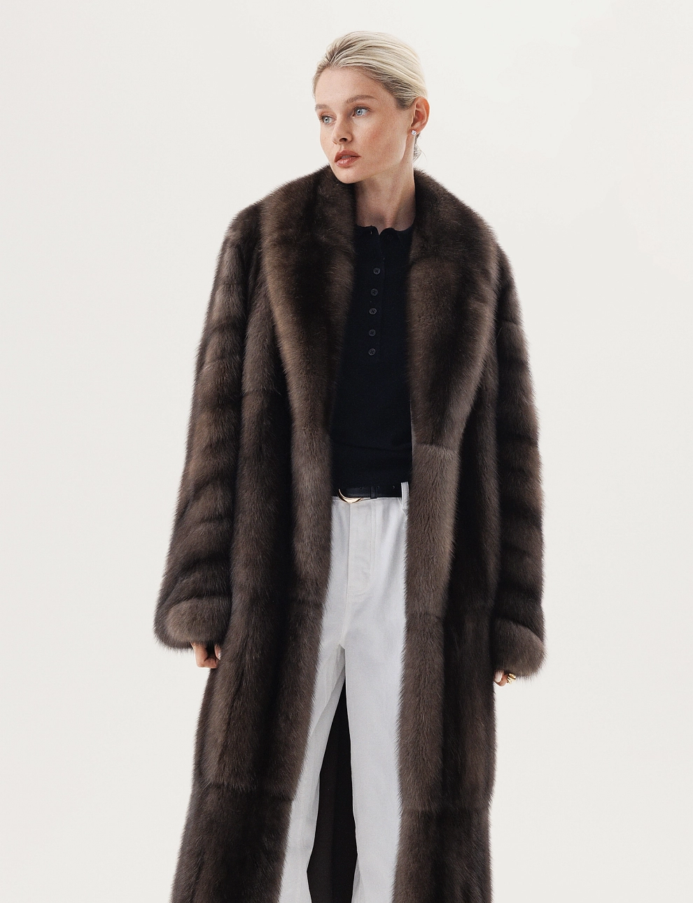 Долевая шуба из соболя с цельным шалевым воротником